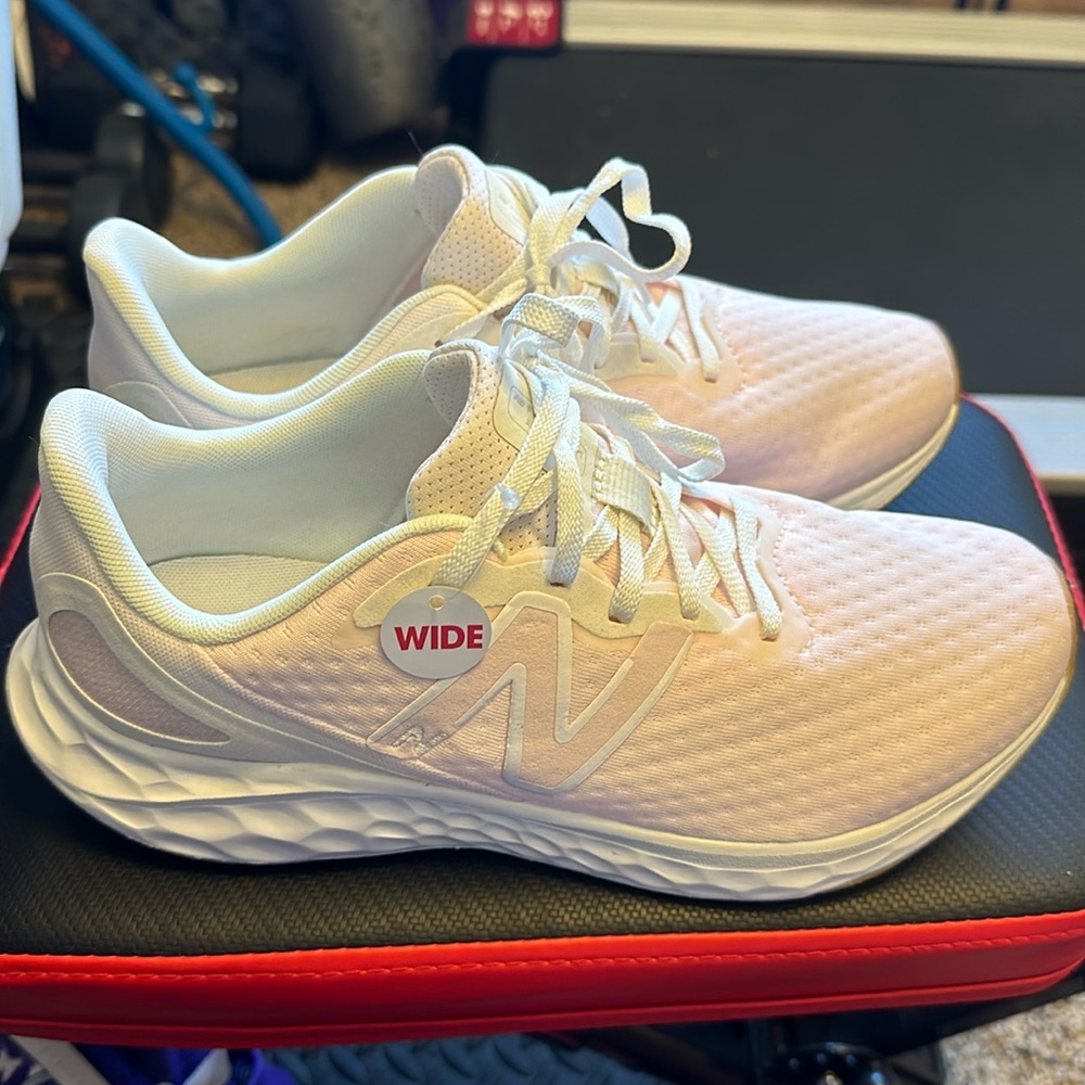 New Balance Fresh Foam Arishi V4 - 11 Wide